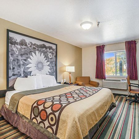 Hotel Super 8 By Wyndham Mt. Pleasant Mount Pleasant Esterno foto