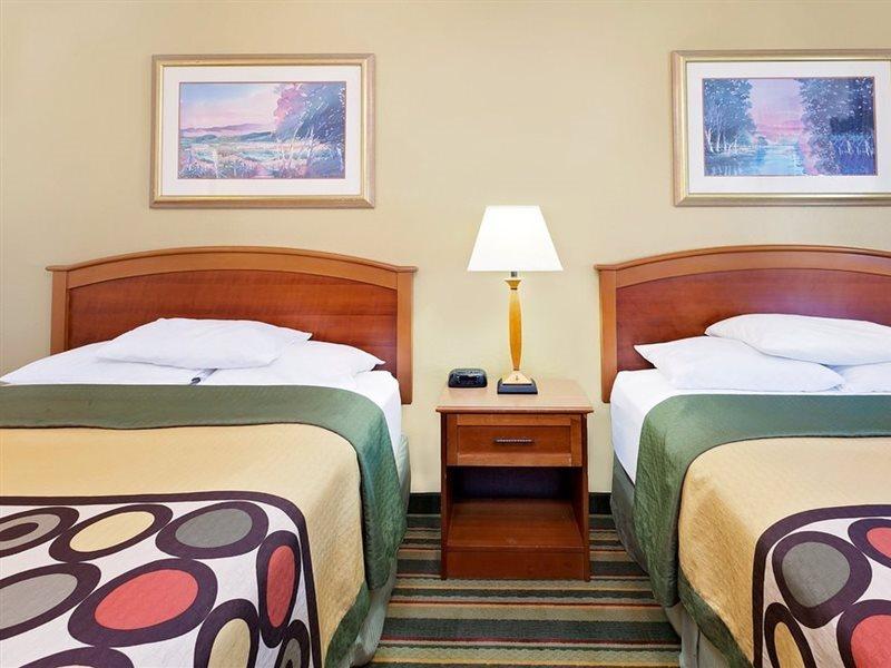 Hotel Super 8 By Wyndham Mt. Pleasant Mount Pleasant Esterno foto