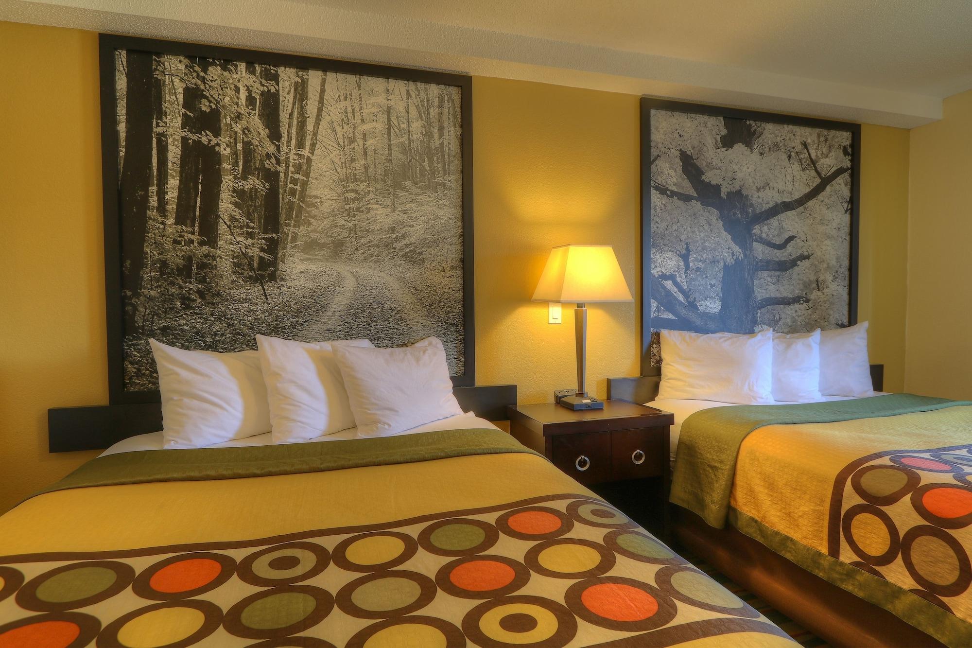 Hotel Super 8 By Wyndham Mt. Pleasant Mount Pleasant Esterno foto