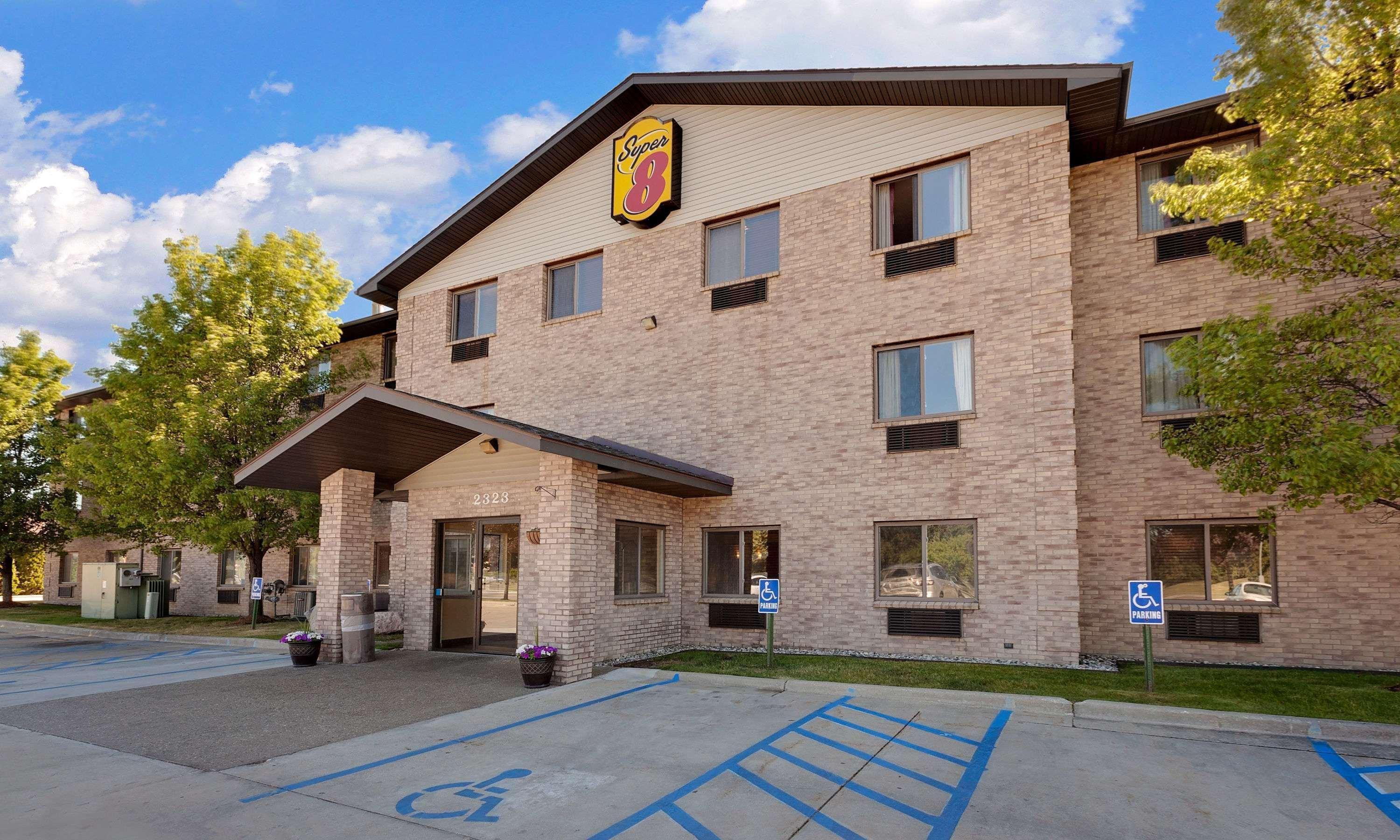 Hotel Super 8 By Wyndham Mt. Pleasant Mount Pleasant Esterno foto