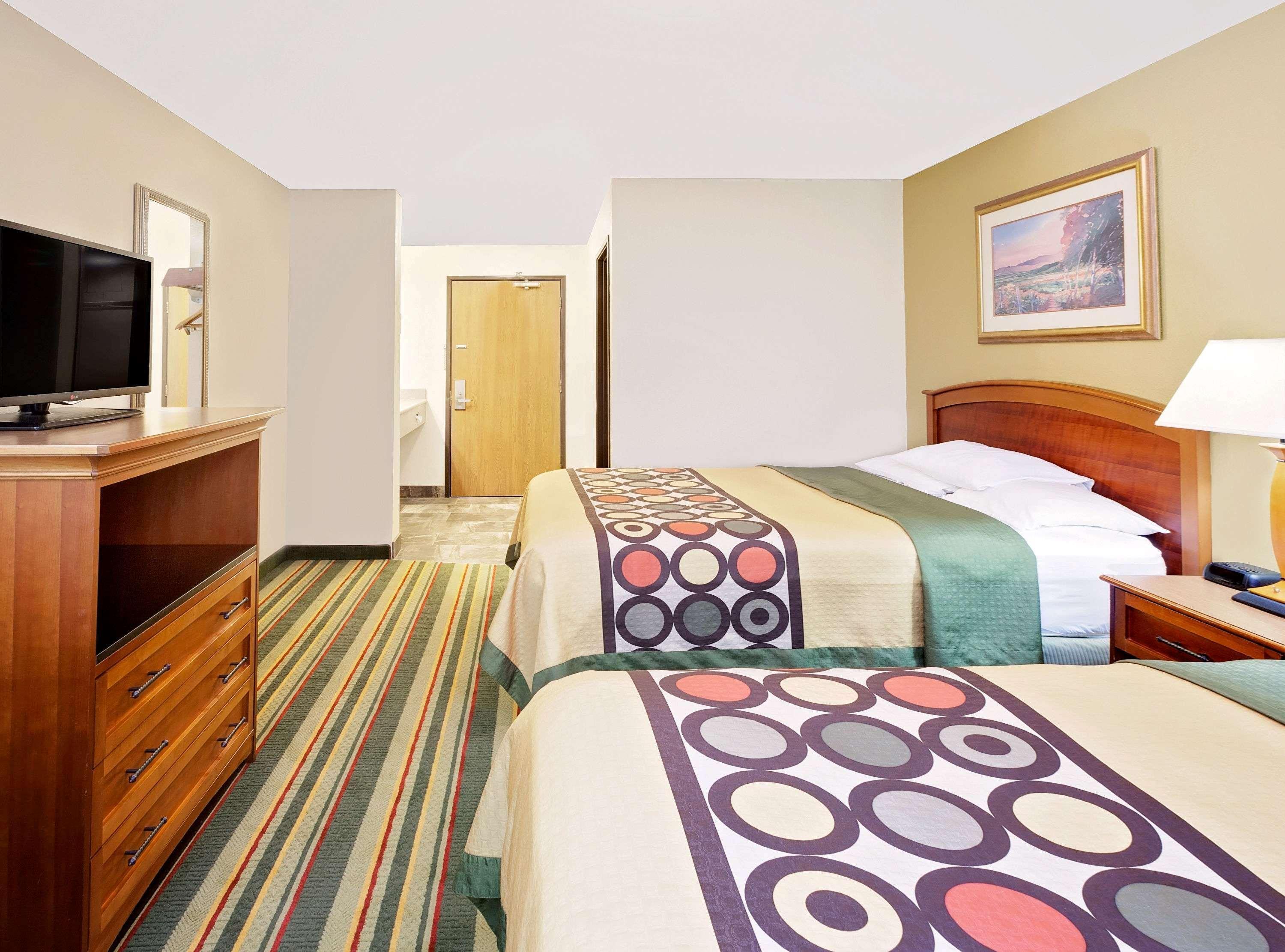 Hotel Super 8 By Wyndham Mt. Pleasant Mount Pleasant Esterno foto