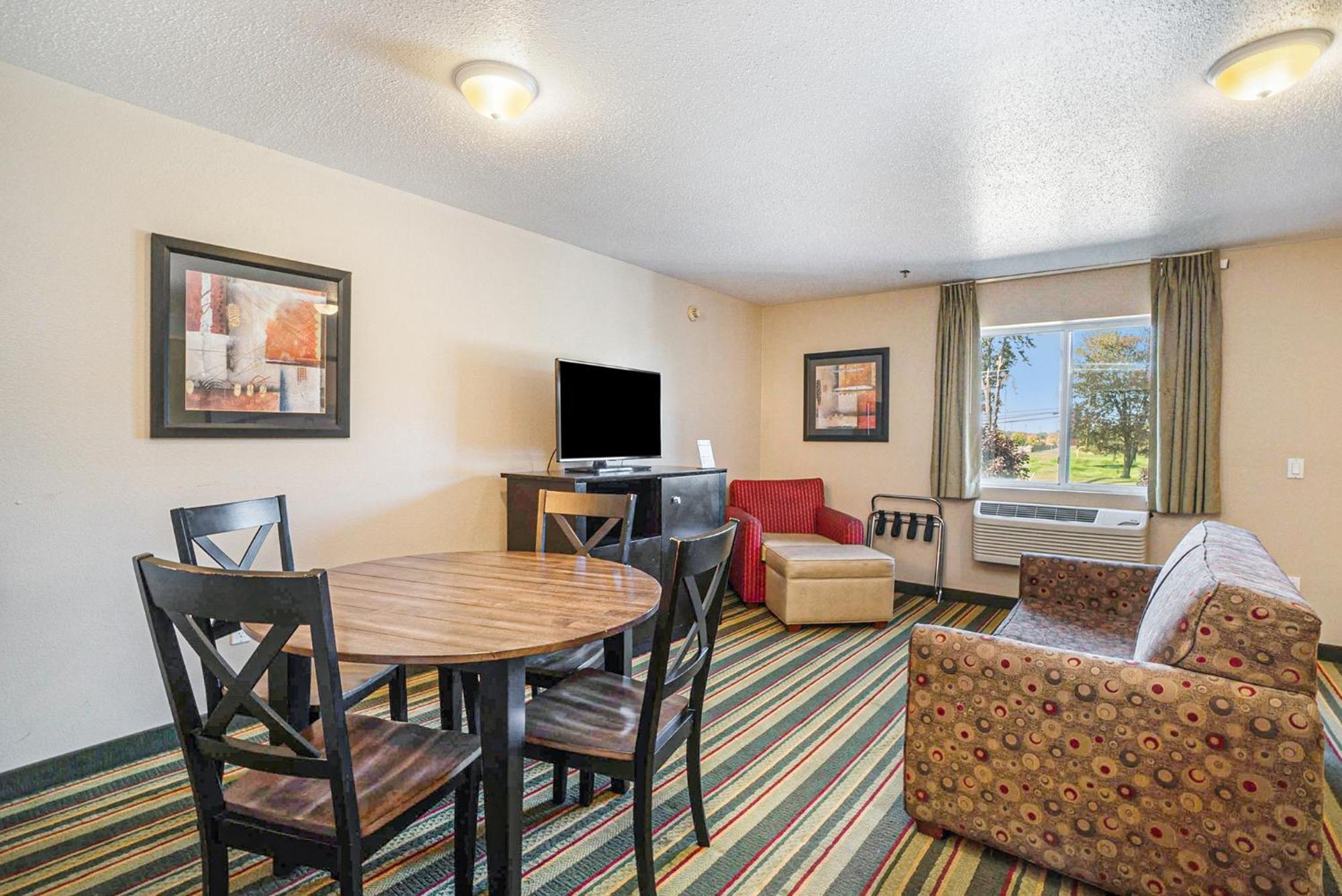 Hotel Super 8 By Wyndham Mt. Pleasant Mount Pleasant Esterno foto
