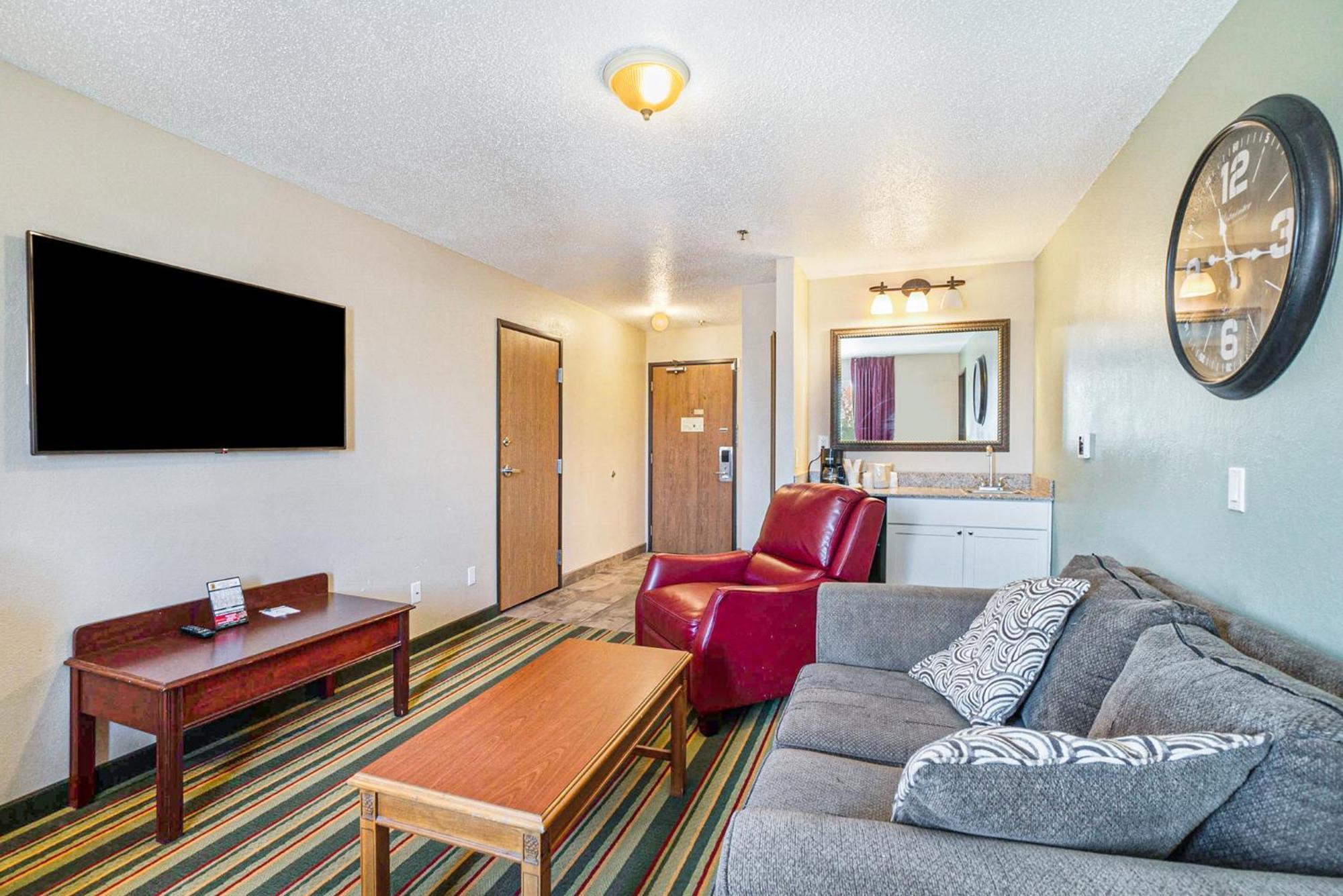 Hotel Super 8 By Wyndham Mt. Pleasant Mount Pleasant Esterno foto