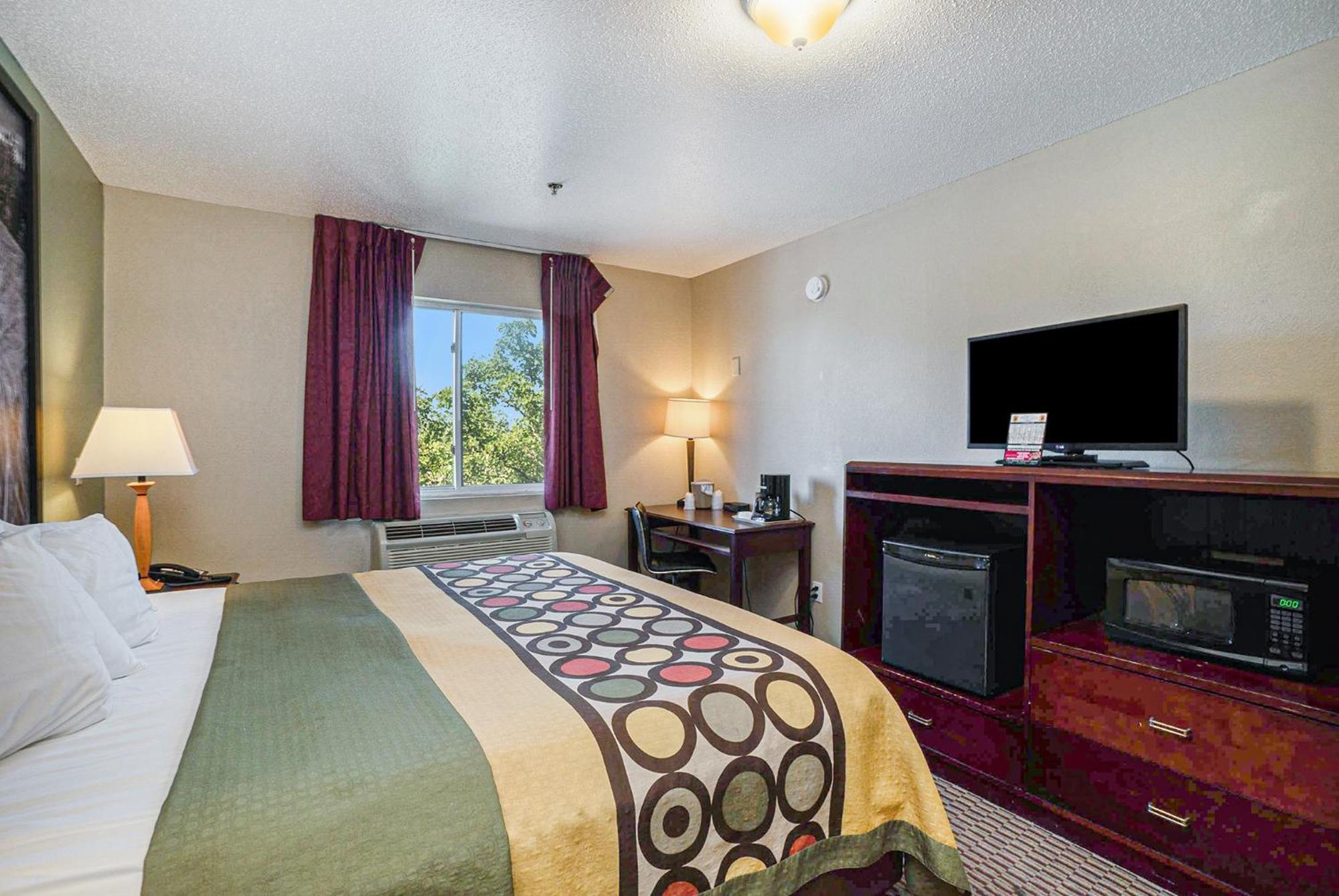 Hotel Super 8 By Wyndham Mt. Pleasant Mount Pleasant Esterno foto