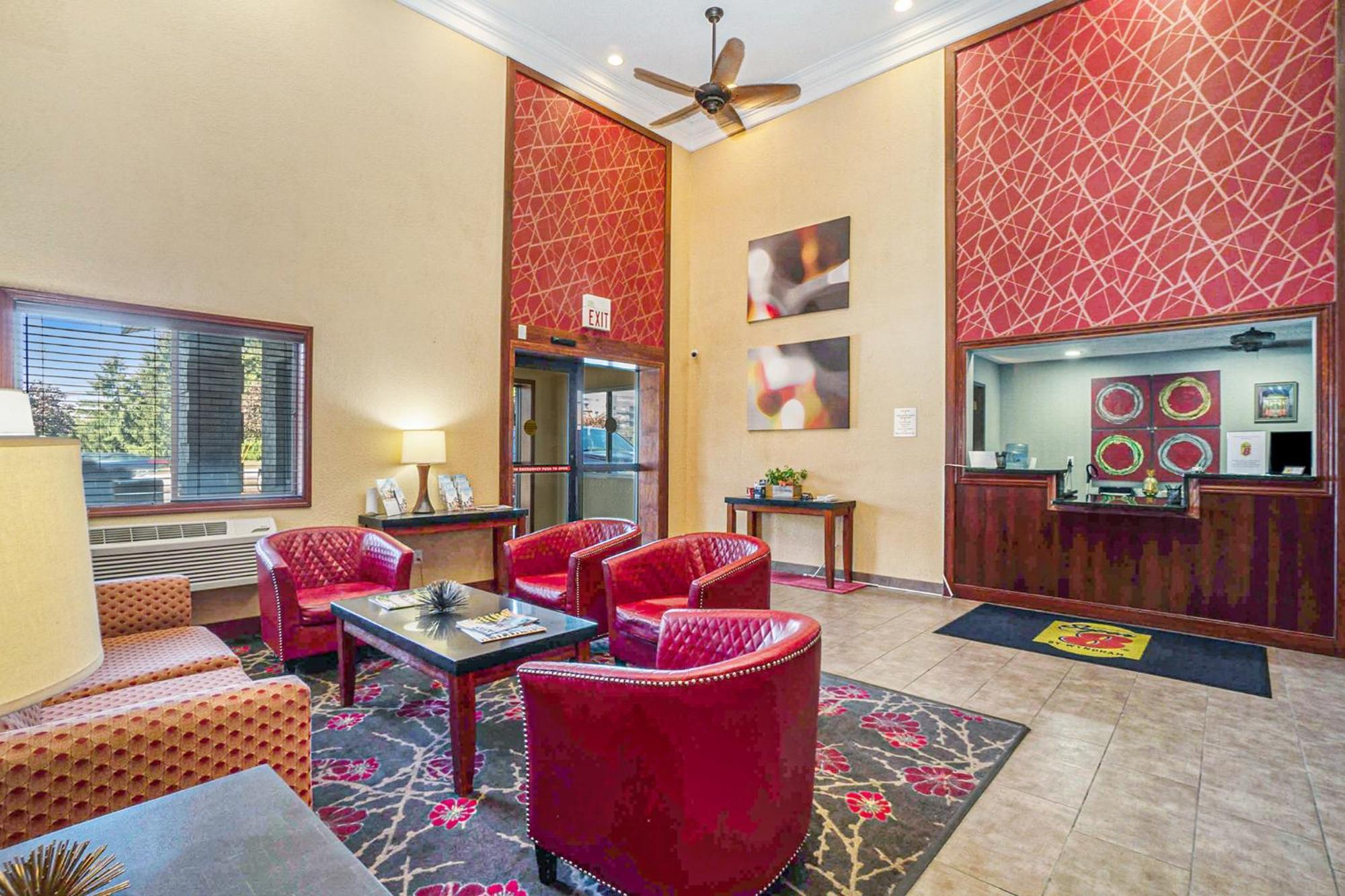 Hotel Super 8 By Wyndham Mt. Pleasant Mount Pleasant Esterno foto