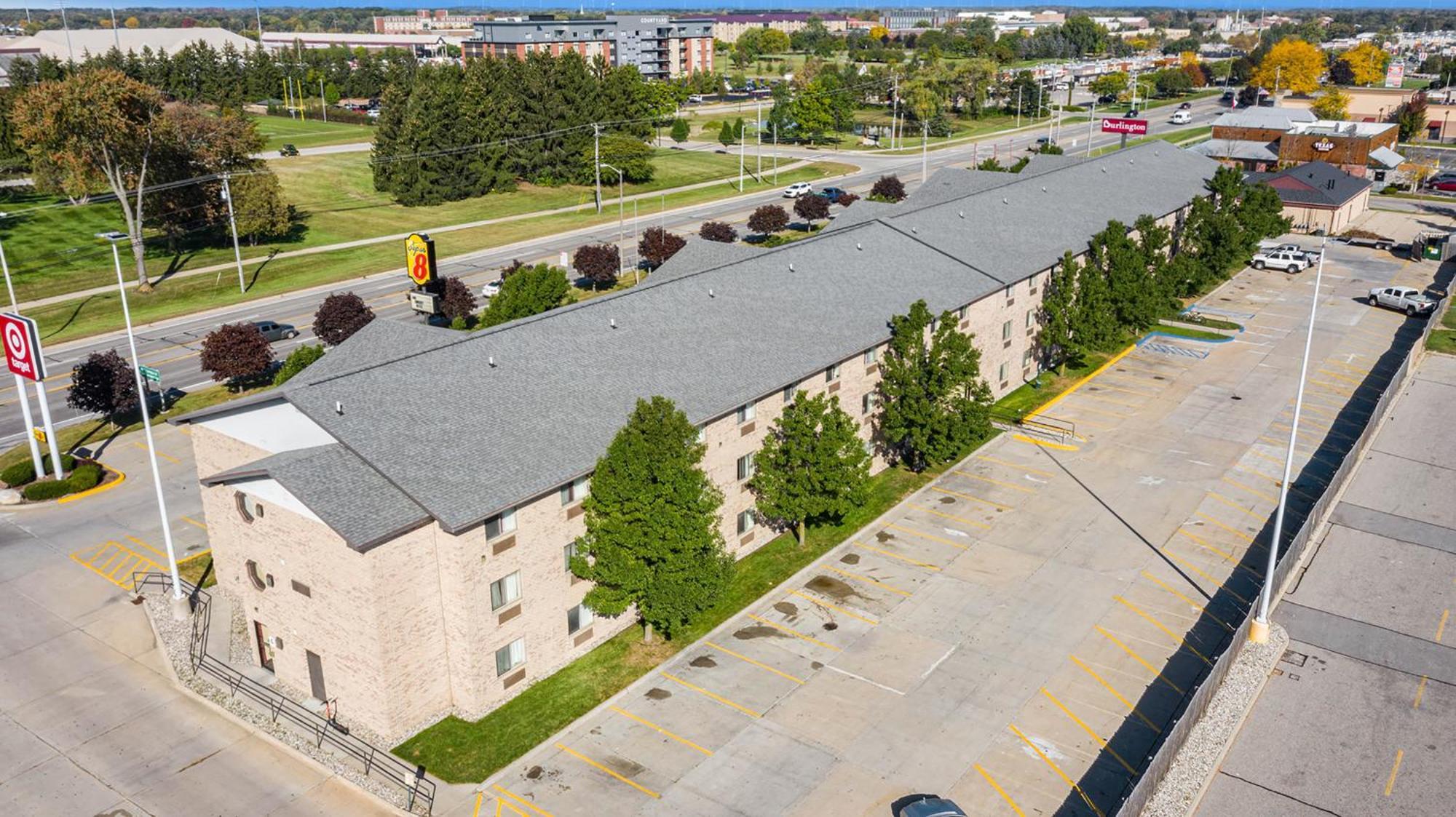 Hotel Super 8 By Wyndham Mt. Pleasant Mount Pleasant Esterno foto
